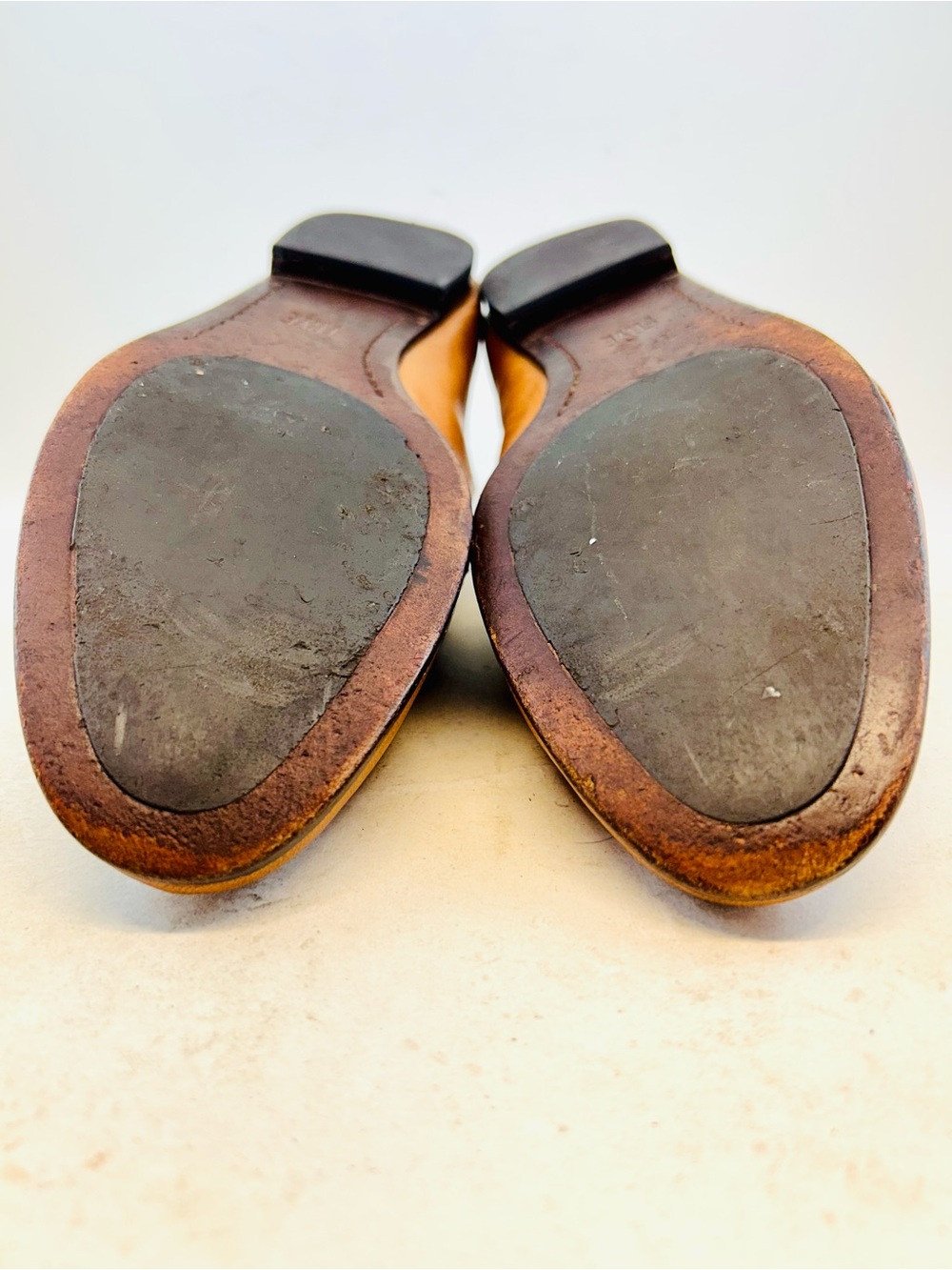 FRYE Camel Tan Terri Buffalo Leather Minimalist Penny Loafers, size 11 M FLAW - Picture 14 of 15
